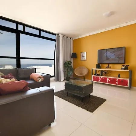 Penthouse In St Paul's Bay. Appartement San Pawl il-Baħar