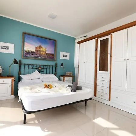 Appartamento Penthouse In St Paul's Bay. St. Paul's Bay