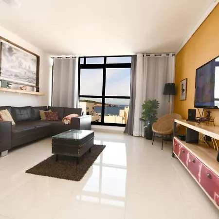Penthouse In St Paul's Bay. Appartamento