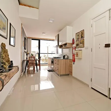 Penthouse In St Paul's Bay. Appartamento